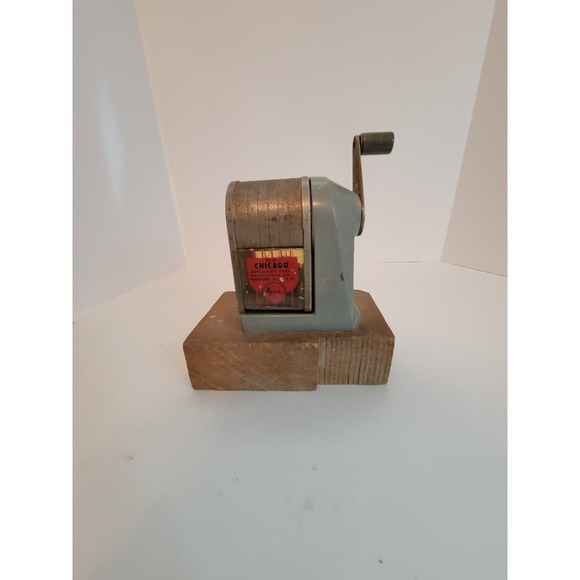 Vintage 1950s Apsco Deluxe Chicago Manual 1 Pencil Sharpener Mo. 51 MADE IN USA - Picture 1 of 8